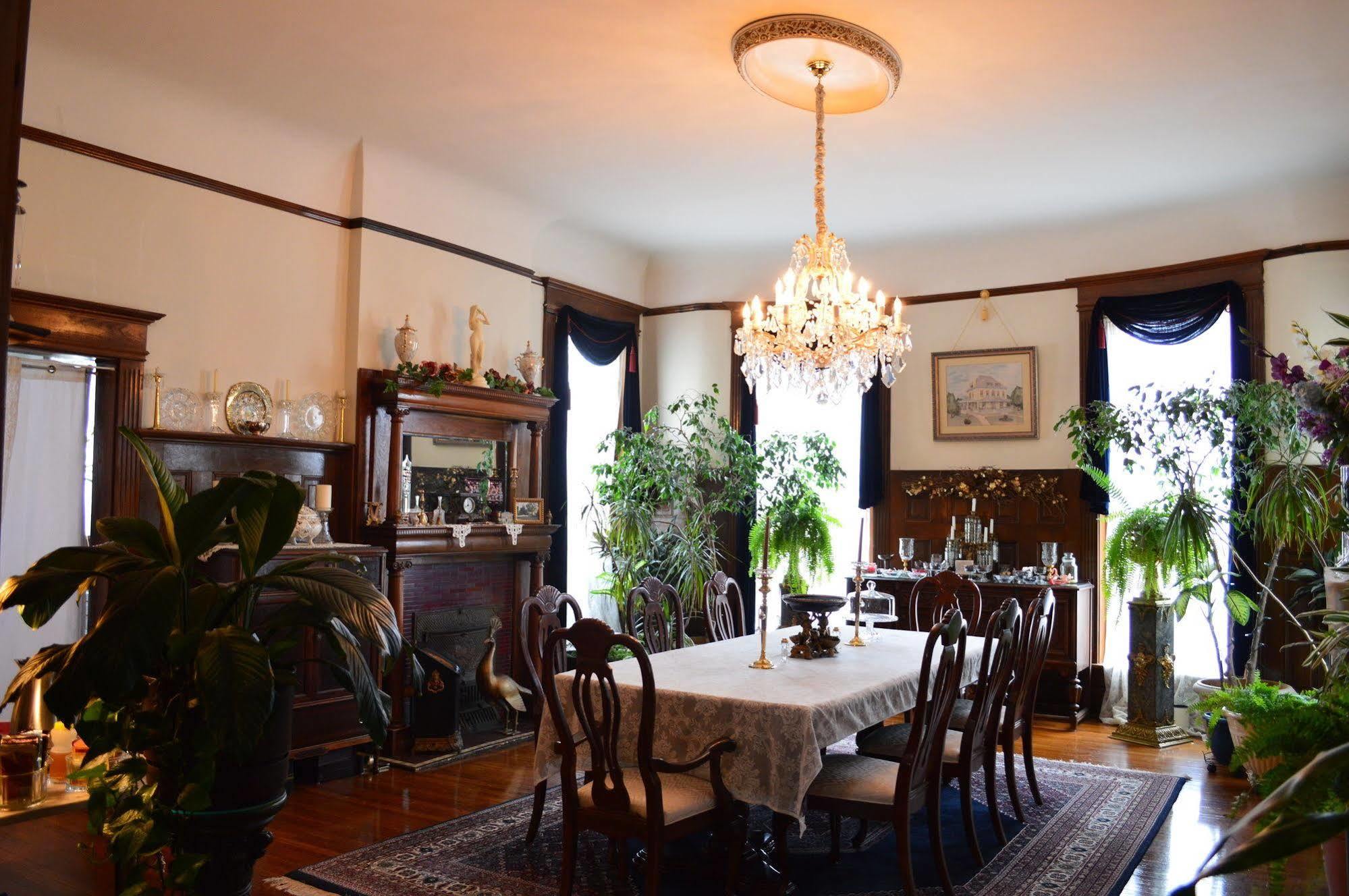 Beall Mansion An Elegant Bed & Breakfast Inn Элтон Экстерьер фото
